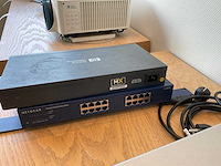 Hp, netgear netwerkswitch (2x) - afbeelding 1 van  1