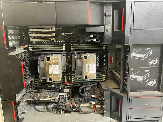 Hp p920, 2x xeon(r) gold 6154, 192 gb ram (12x16gb), 1 tb nvme, nvidia quadro p1000 4 gb workstation - afbeelding 6 van  6