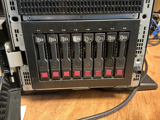 Hp prioliant ml350 gen8p server - afbeelding 3 van  8