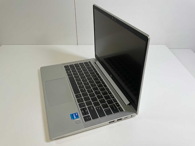 Hp probook 430 g8 13.3”, core(tm) i5 11th gen, 8 gb ram, 256 gb nvme laptop - afbeelding 2 van  3
