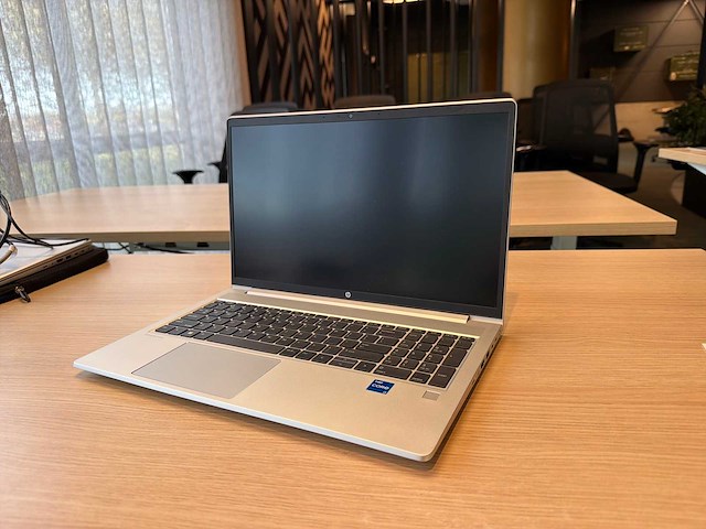 Hp probook 450 g10 zakelijke laptop (zonder hardeschijf) - afbeelding 1 van  5
