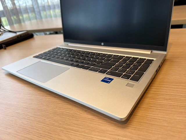 Hp probook 450 g10 zakelijke laptop (zonder hardeschijf) - afbeelding 2 van  5