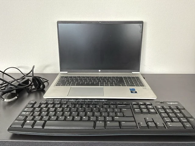 Hp probook intel core i5 + draadloze logitech toetsenbord - afbeelding 1 van  10