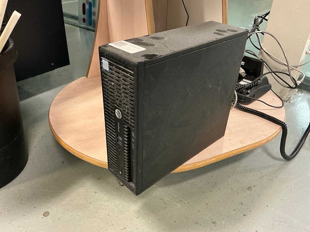 Hp prodesk 400 g3 sff desktop - afbeelding 2 van  2