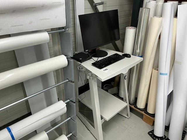 Hp prodesk 600 g6 mini desktop met monitor - afbeelding 1 van  4