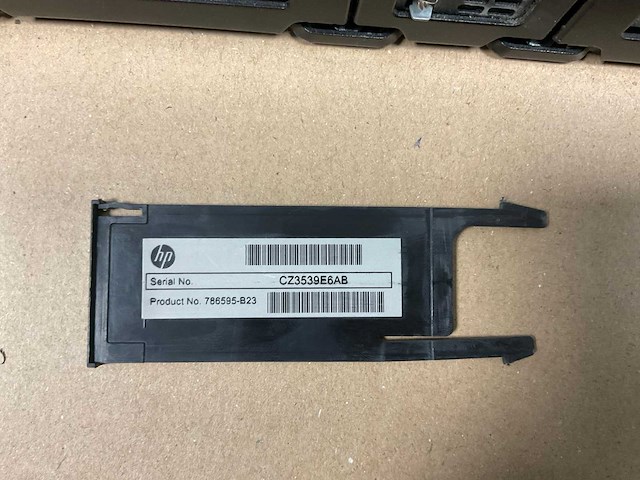 Hp proliant 4530 gen9, 1x 4tb sas(mg04sca40en) - 1x 4tb sas(mb004000jwwqb) - 2x 4tb sas(mb004000jydpb) - 39x 4tb sas(mb4000fcwdk) node storage - afbeelding 10 van  12
