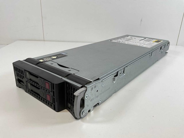 Hp proliant bl460c gen 9, 2x xeon(r) e5-2660 v3, 256 gb ram(16x 16 gb), 2x 120 gb ssd(tk0120gdjxt) blade - afbeelding 4 van  9