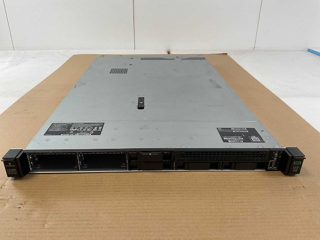 Hp (proliant dl360 gen 10) - 2x xeon(r) silver 4110, 32 gb ram (2x16gb), no hdd rackmount chassis - afbeelding 1 van  8