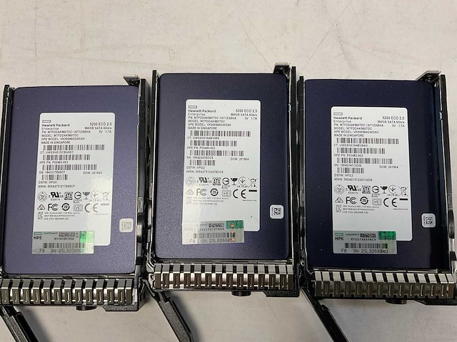 Hp proliant dl360 gen 10, 2x xeon(r) gold 5218, 4x 32 gb ram, 3x 960 gb sas(vk000960wsxh) rack mount chassis - afbeelding 9 van  9