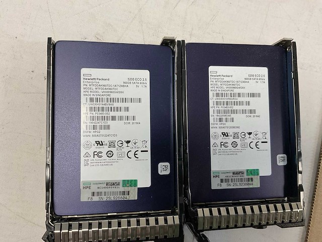 Hp proliant dl360 gen 10, 2x xeon(r) gold 5218, 4x 32 gb ram, 4x 960 gb sas(vk000960wsxh) rack mount chassis - afbeelding 2 van  10