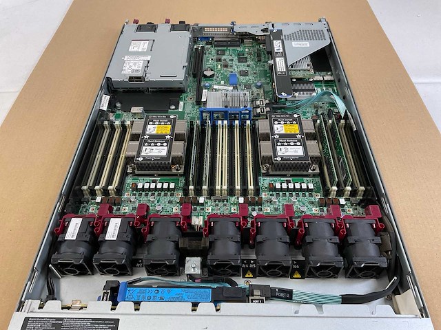 Hp proliant dl360 gen 10, 2x xeon(r) gold 5218, 4x 32 gb ram, 4x 960 gb sas(vk000960wsxh) rack mount chassis - afbeelding 8 van  10