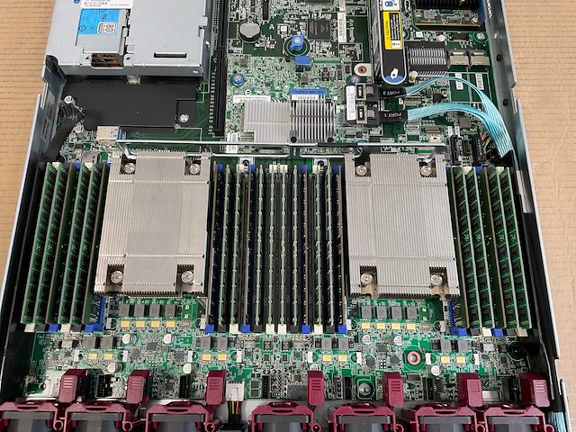 Hp proliant dl360 gen 9, 2x xeon(r) e5-2620 v3, 384 gb ram(24x 16 gb), no hdd, rack mount chassis - afbeelding 9 van  10