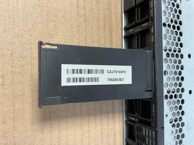Hp proliant dl360 gen 9, 2x xeon(r) e5-2683 v4, 512 gb ram(16x 32 gb), no hdd, rack mount chassis - afbeelding 8 van  10
