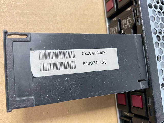 Hp proliant dl360 gen 9, xeon(r) e5-2620 v4, 4x 16 gb ram, 6x 240 gb sas(vk0240gfdkf) rack mount chassis - afbeelding 2 van  10