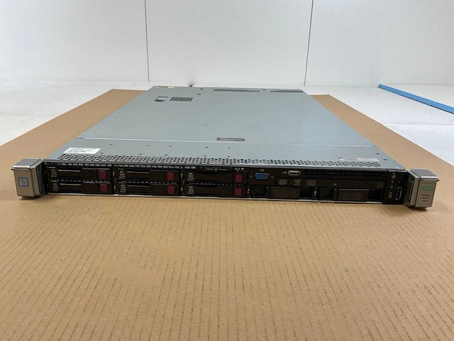 Hp proliant dl360 gen 9, xeon(r) e5-2620 v4, 4x 16 gb ram, 6x 240 gb sas(vk0240gfdkf) rack mount chassis - afbeelding 1 van  11