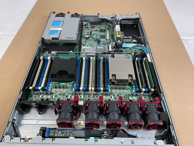 Hp proliant dl360 gen 9, xeon(r) e5-2620 v4, 4x 16 gb ram, 6x 240 gb sas(vk0240gfdkf) rack mount chassis - afbeelding 9 van  11