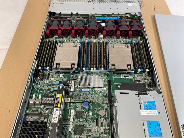 Hp (proliant dl360 gen9) - 2x xeon(r) e5-2650 v3, 384 gb ram (16x16gb + 4x32gb), 600 gb sas rack mount chassis - afbeelding 8 van  9