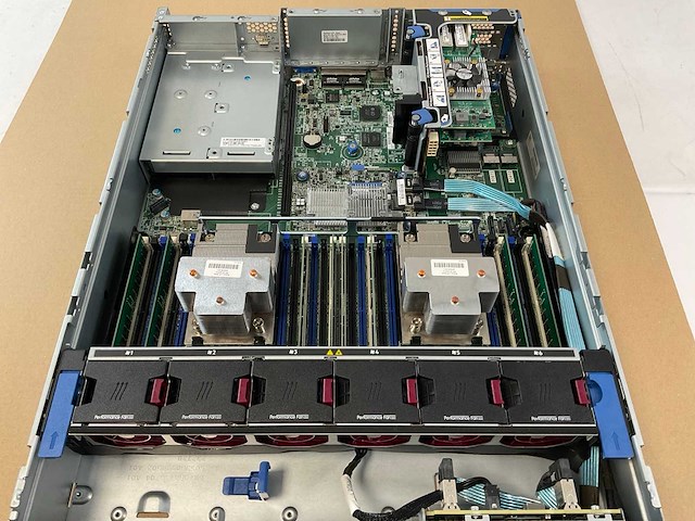 Hp (proliant dl380 gen 9) - 2x xeon(r) e5-2699 v4, 128 gb ram (8x16gb), no hdd rackmount chassis - afbeelding 5 van  8