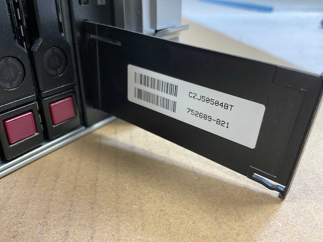 Hp proliant dl380 gen 9, 2x xeon(r) e5-2650 v3, 8x 16 gb ram, 6x 600 gb sas(eh0600jdytl) - 1x 600 gb sas(eh0600jedhe) - 1x 600 gb sas(eh000600jwcpl) rack mount chassis - afbeelding 11 van  12