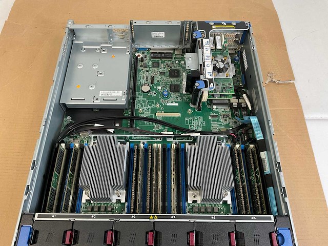 Hp proliant dl380 gen 9, 2x xeon(r) e5-2650 v4, 384 gb ram(12x 32 gb), no hdd rack mount chassis - afbeelding 5 van  10