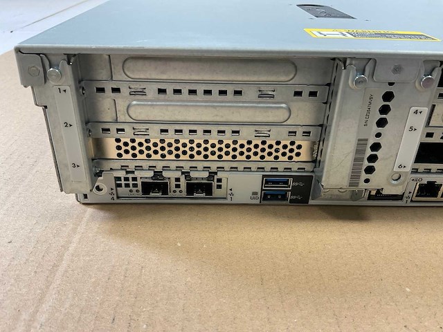 Hp proliant dl380 gen 9, 2x xeon(r) e5-2667 v3, 16x 16 gb ram, 2x 147 gb sas(eh0146fcbvb) - 8x 600 gb sas(eg000600jwjnp) rack mount chassis - afbeelding 15 van  15