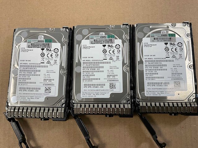 Hp proliant dl380 gen 9, 2x xeon(r) e5-2667 v3, 16x 16 gb ram, 2x 147 gb sas(eh0146fcbvb) - 8x 600 gb sas(eg000600jwjnp) rack mount chassis - afbeelding 3 van  15