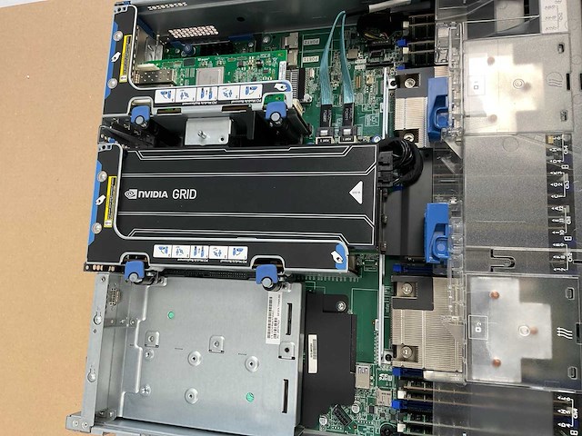 Hp proliant dl380 gen 9, 2x xeon(r) e5-2667 v3, 16x 32 gb ram, 2x 147 gb sas(eh0146fcbvb) - 4x 147 gb sas(eh0146fbqdc), 2x nvidia grid k2 4 gb rack mount chassis - afbeelding 10 van  13