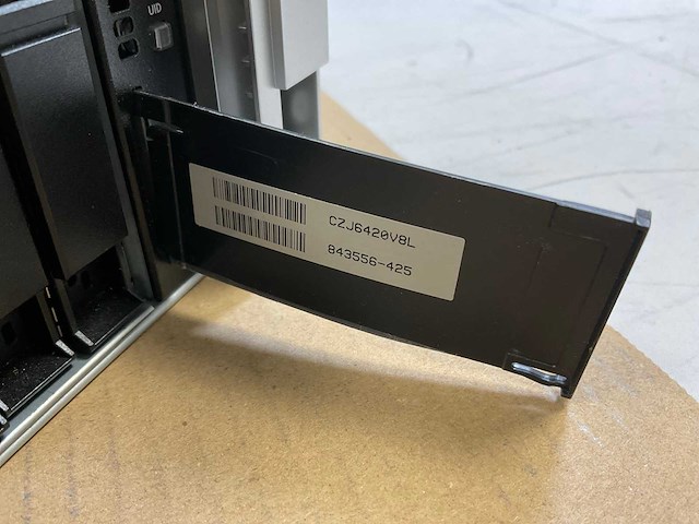 Hp proliant dl380 gen 9, 2x xeon(r) e5-2667 v4, 16x 32 gb ram, no hdd rack mount chassis - afbeelding 7 van  7