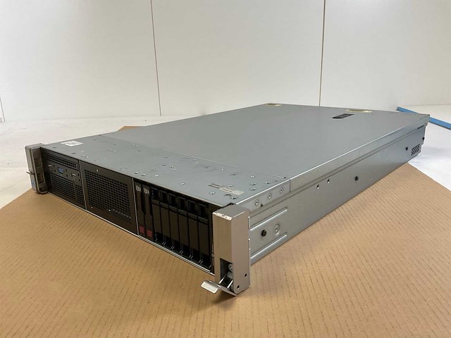 Hp proliant dl380 gen 9, 2x xeon(r) e5-2680 v3, 16x 16 gb ram, 2x 300 gb ssd(vk0300gduqv) rack mount chassis - afbeelding 4 van  9
