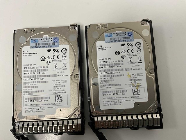 Hp proliant dl380 gen 9, xeon(r) e5-2620 v3, 1x 16 gb ram, 4x 300 gb sas(ego300jfcka) rack mount chassis - afbeelding 8 van  9