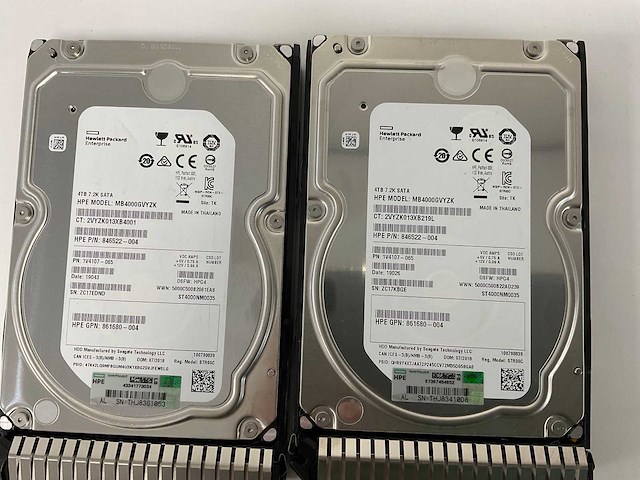 Hp proliant dl380 gen 9, xeon(r) e5-2620 v4, 1x 16 gb ram, 8x 4 tb hdd(mb4000gvyzk) rack mount chassis - afbeelding 3 van  12