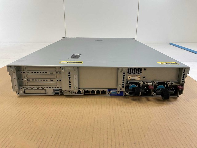 Hp proliant dl380 gen 9, xeon(r) e5-2620 v4, 1x 16 gb ram, 8x 4 tb hdd(mb4000gvyzk) rack mount chassis - afbeelding 8 van  12
