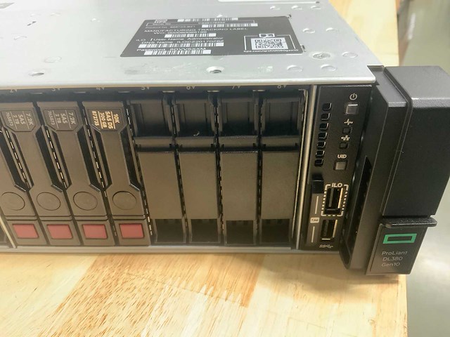 Hp proliant dl380 gen10 server - afbeelding 2 van  9