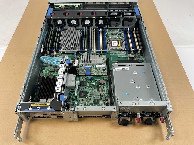 Hp (proliant dl380 gen9) - xeon(r) e5-2640 v4, 256 gb ram (8x32gb), 900 gb sas rack mount chassis - afbeelding 9 van  11