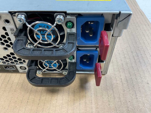 Hp proliant dl380p gen 8, 2x xeon(r) e5-2620, 16x 8 gb ram, 2x 900 gb sas(eg0900fcvbl) rack mount chassis - afbeelding 7 van  9