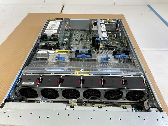 Hp proliant dl380p gen 8, 2x xeon(r) e5-2620, 16x 8 gb ram, 2x 900 gb sas(eg0900fcvbl) rack mount chassis - afbeelding 5 van  9