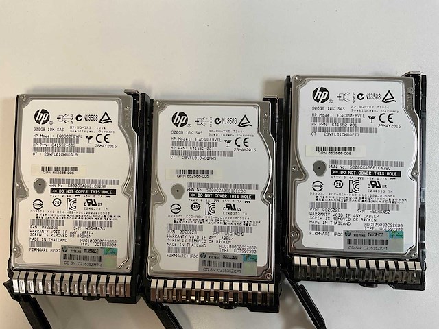 Hp proliant dl380p gen8, 2x xeon(r) e5-2670, 32 gb ram(8x 4 gb), 6x 300 gb sas(eg0300fbvfl) rack mount chassis - afbeelding 2 van  12