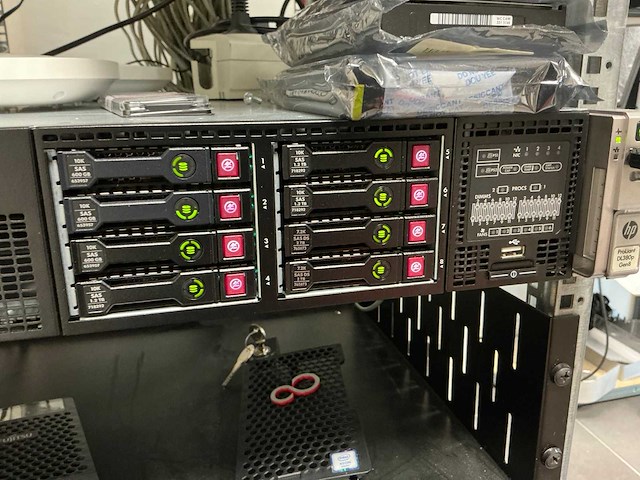 Hp proliant dl380p gen8 server - afbeelding 2 van  5