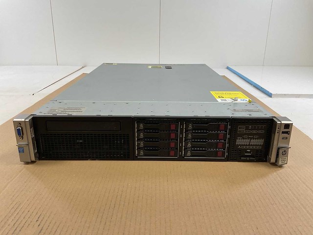 Hp proliant dl380p gen8, xeon(r) e5-2640, 4x 4 gb ram, 2x 300 gb sas(eg0300fcvbf) - 6x 1.2 tb sas(eg1200fdnjt) rack mount chassis - afbeelding 1 van  12