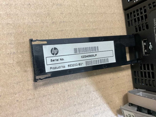 Hp proliant dl380p gen8, xeon(r) e5-2640, 4x 4 gb ram, 2x 300 gb sas(eg0300fcvbf) - 6x 1.2 tb sas(eg1200fdnjt) rack mount chassis - afbeelding 12 van  12