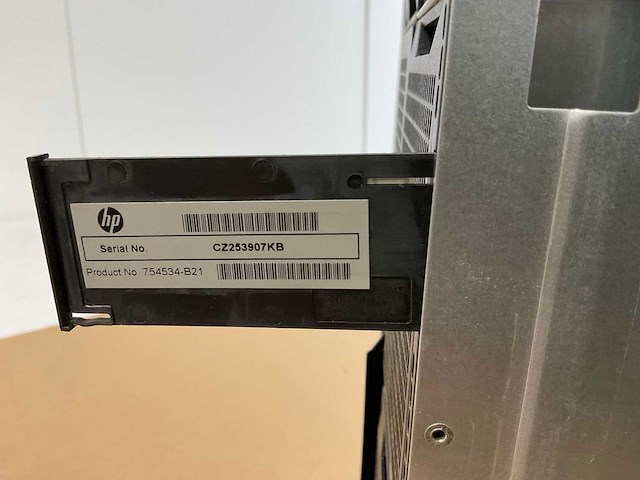 Hp proliant ml350 gen 9, xeon(r) e5-2609 v3, 64 gb ram(8x 8 gb), 5x 1.8 tb sas(eg001800jwjnr) - 2x 146 gb sas(eh0146fcbvb) - 1x 1.8 tb sas(eg001800jxlwb) rack mount chassis - afbeelding 14 van  14