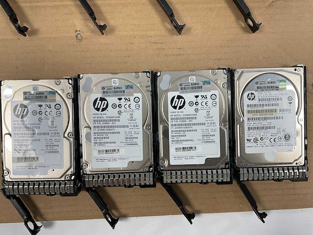 Hp (proliant ml350p gen 8) - 2x xeon(r) e5-2670 v2, 32 gb ram (4x8gb), 9.5 tb sas rack mount chassis - afbeelding 3 van  12