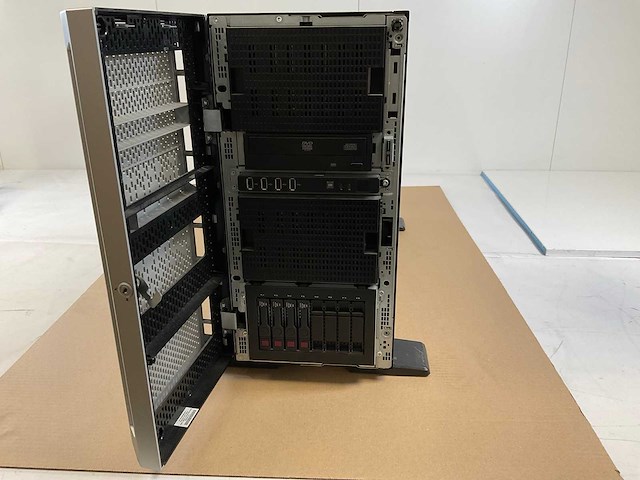 Hp proliant ml350p gen8, xeon(r) e5-2620, 8x 4 gb ram, 4x 450 gb sas(eg0450fbvfm) tower server - afbeelding 8 van  12