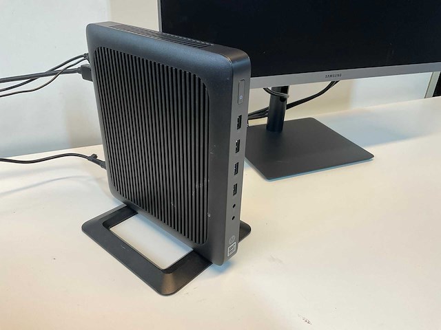 Hp quad core t620 workstation met monitor - afbeelding 3 van  7