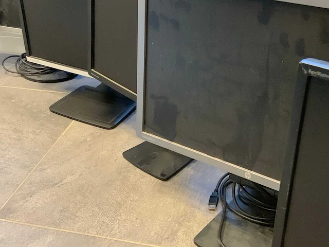 Hp, samsung partij diverse monitoren - afbeelding 6 van  9