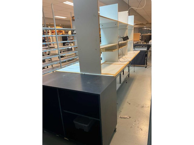Hp t510 werkplaatstafel met thinclient met monitor - afbeelding 2 van  10
