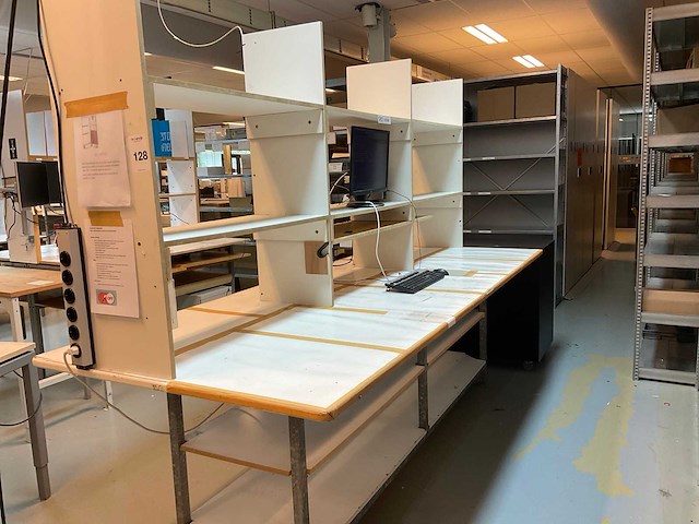 Hp t510 werkplaatstafel met thinclient met monitor - afbeelding 1 van  10