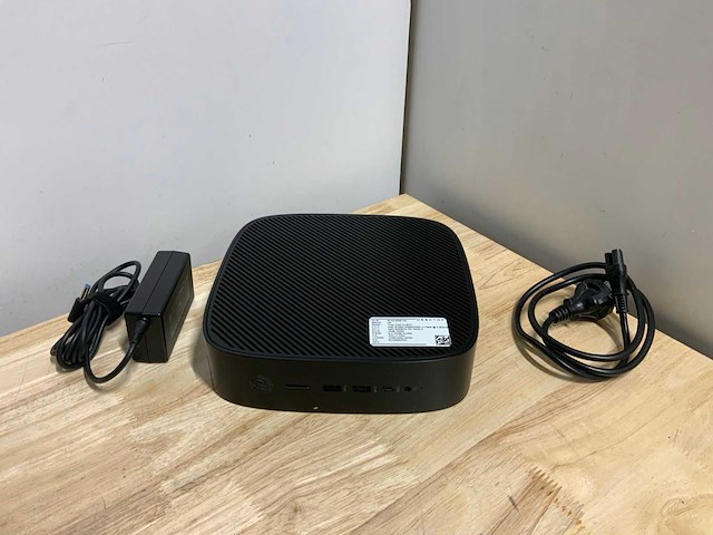 Hp t740 thinclient desktop - afbeelding 1 van  4