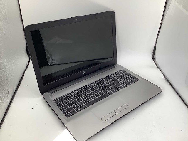 Hp y5u59ea#abh laptop - afbeelding 1 van  5