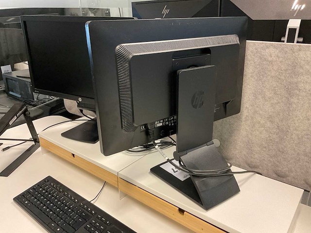 Hp z display monitoren en dockingstation - afbeelding 8 van  9